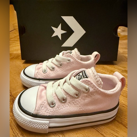 Converse Madison OX – Infant Size 4 (Light Pink) - Picture 2 of 7